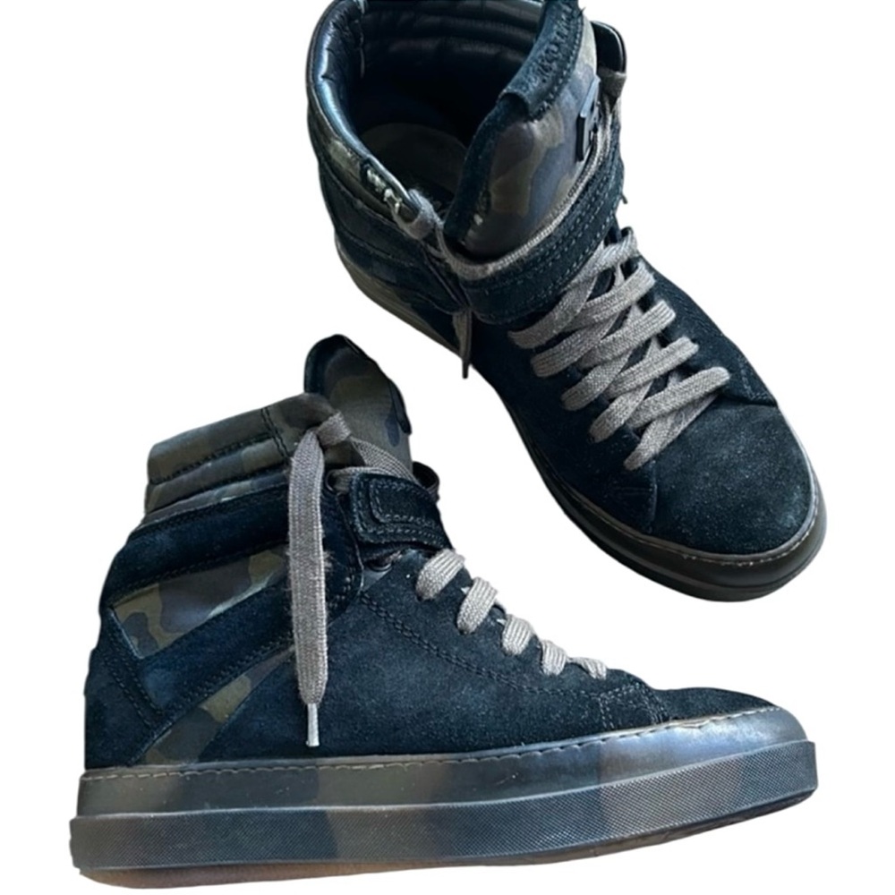 Black High-Top Women's Sneakers with Camouflage Accent